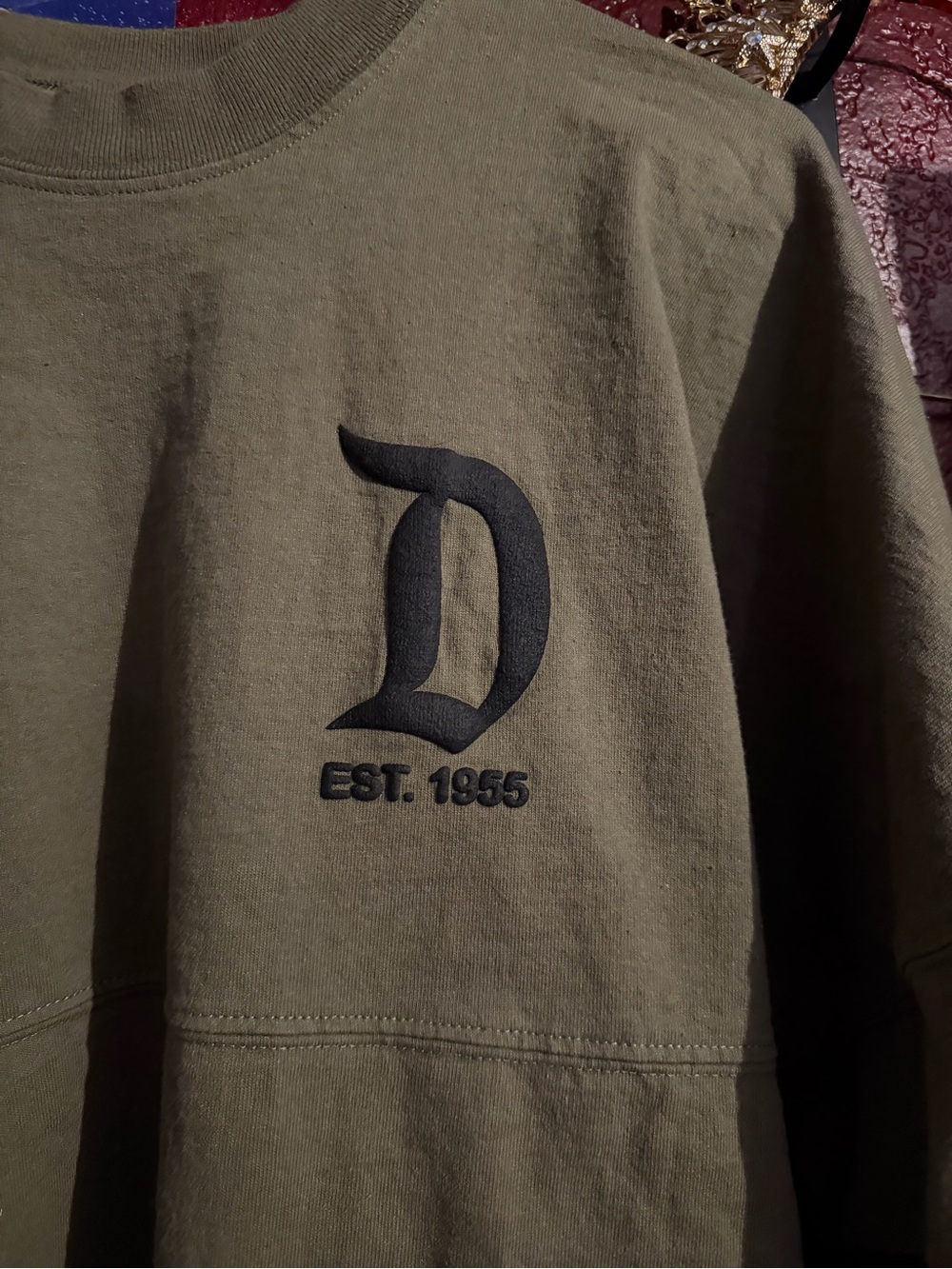 Disney Disneyland Spirit Jersey - Picture 2 of 4